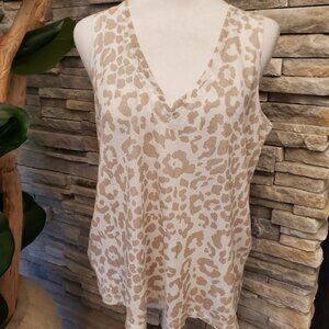 🧡 Hem & Thread Cheetah Print V-Neck Tank